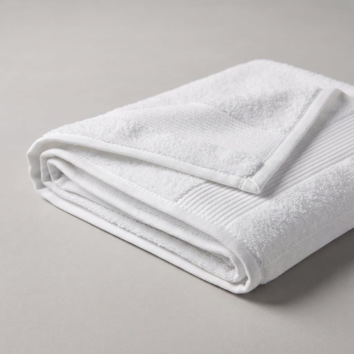 Large Size Bath Towel White Super Absorbent